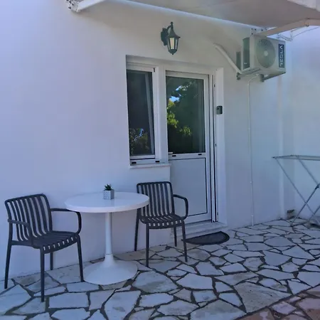 Appartement Cerigo House *