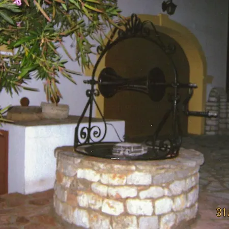 Cerigo House Apartment