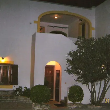 Cerigo House Apartament *